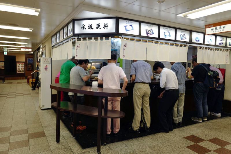 thói quen đứng ăn của người Nhật